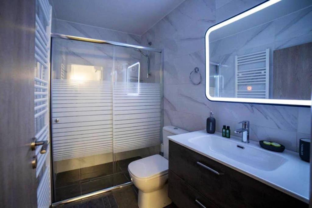 Brand New Aprt With Backyard In Lycabettus Hill ! Apartment Athena Bagian luar foto