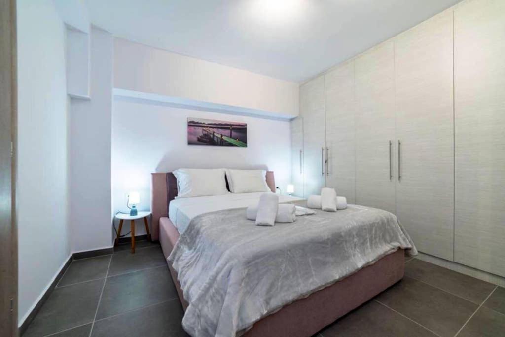 Brand New Aprt With Backyard In Lycabettus Hill ! Apartment Athena Bagian luar foto