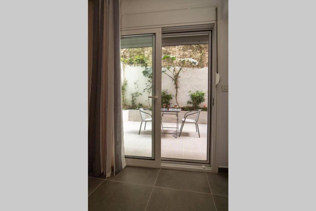 Brand New Aprt With Backyard In Lycabettus Hill ! Apartment Athena Bagian luar foto