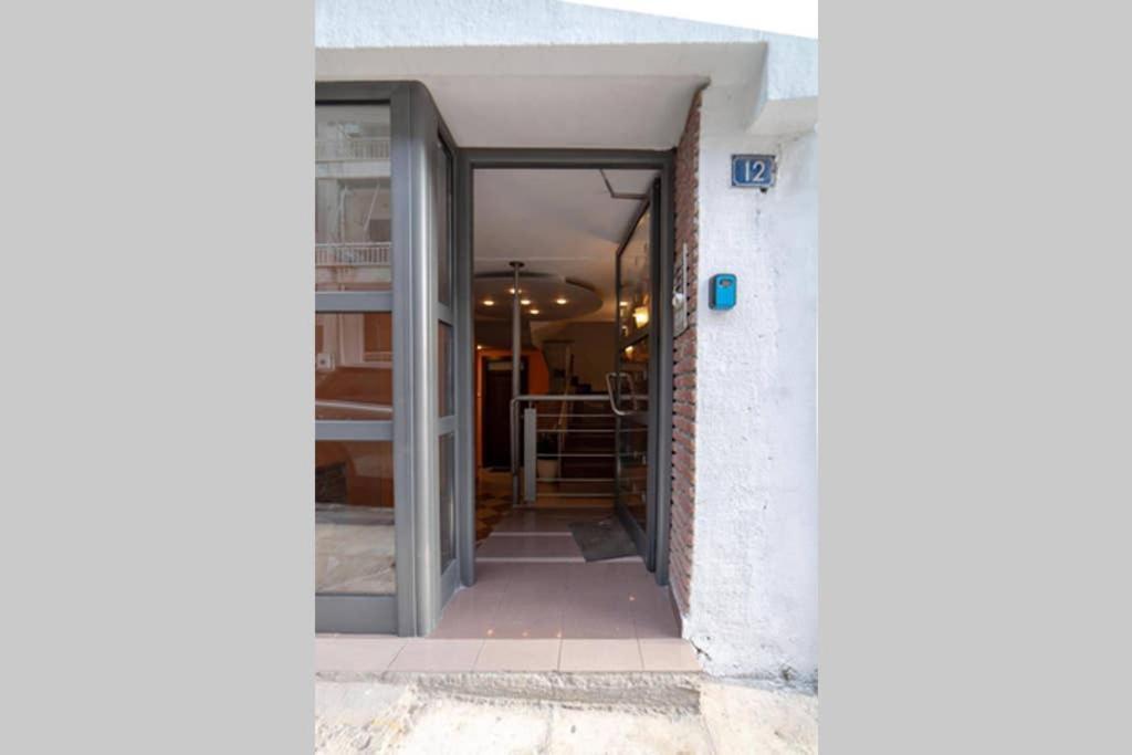 Brand New Aprt With Backyard In Lycabettus Hill ! Apartment Athena Bagian luar foto